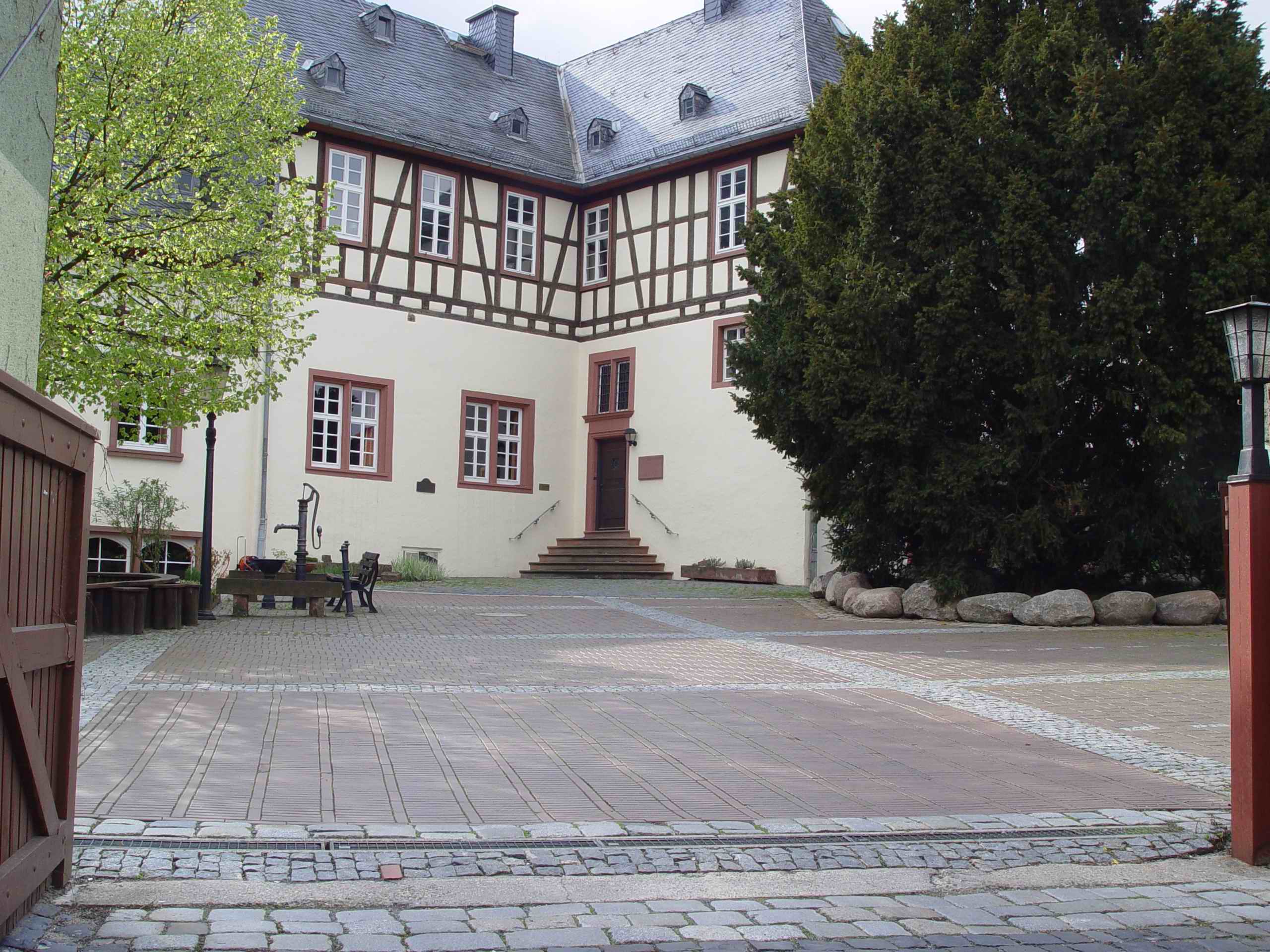 Herrnbau in Bad Soden Neueuhain