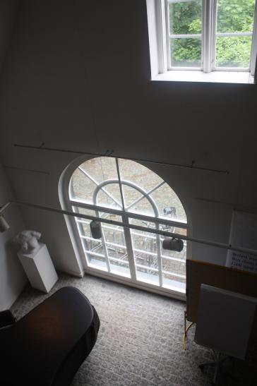 Remise Rundbogenfenster mit Sprossen unten (fotografiert von oben)